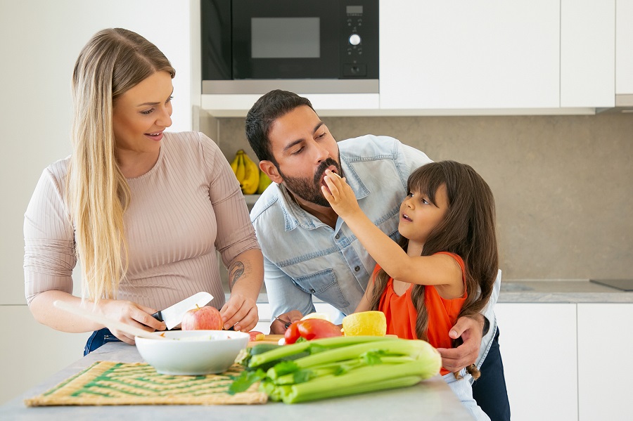 4 Essential Vitamins for Teeth and Gums
